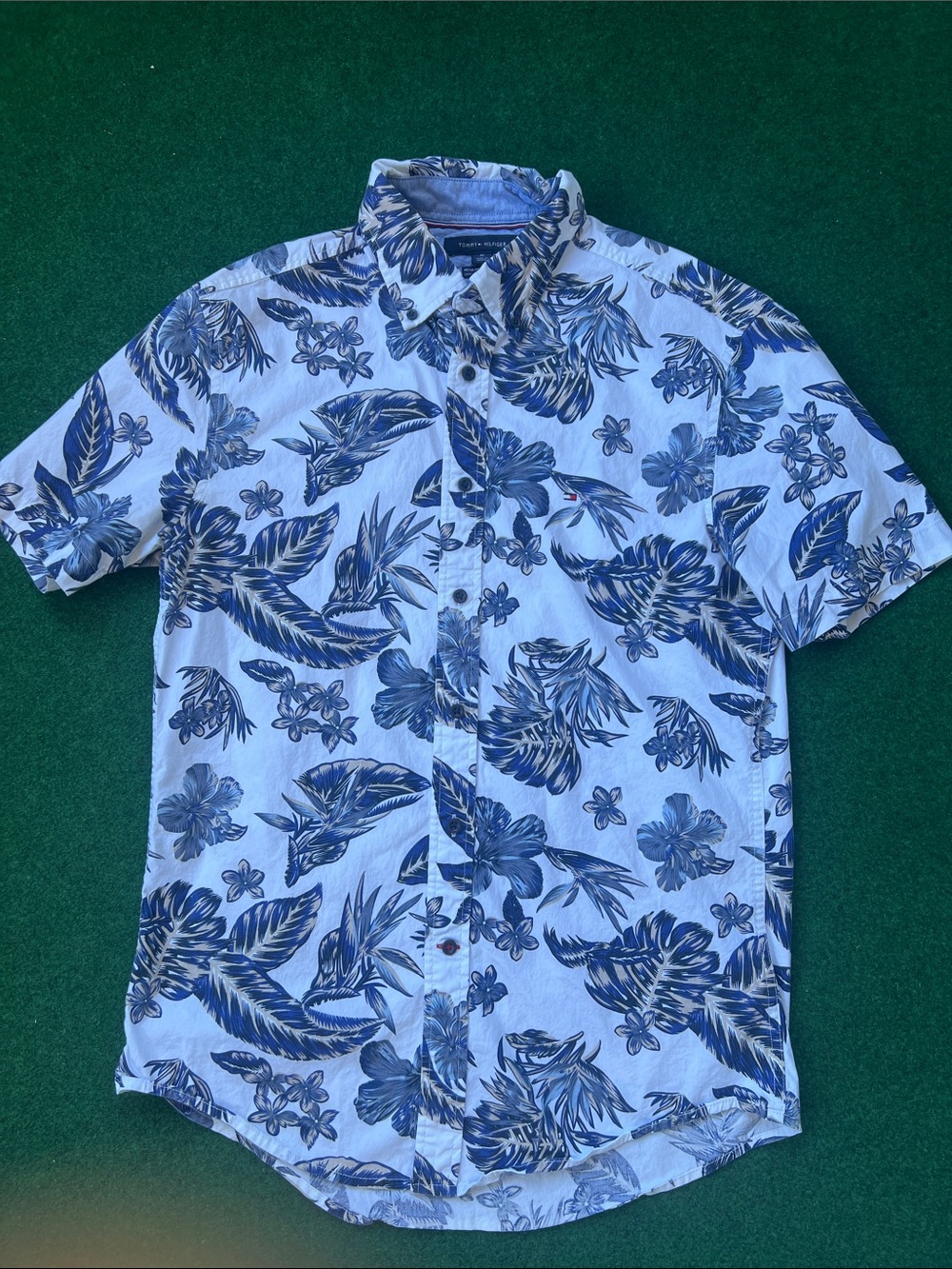 Tommy Hilfiger White and Blue Floral Short-Sleeve Button-Down Shirt